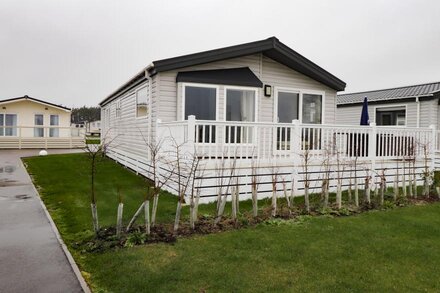 2 bedroom Lodge at Pevensey Bay