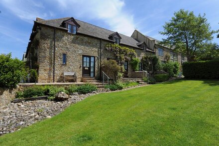 Wisteria Cottage