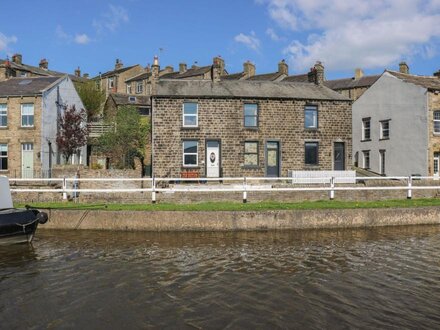 Canal View Cottage