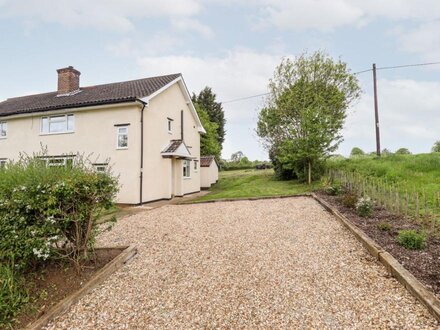 6 Hillside Cottages