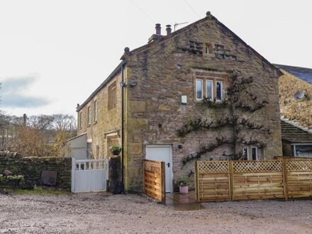 Pear Tree Cottage at Hey Farm