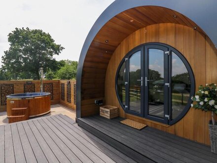 Roselea Luxury Pod Lodge