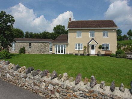 Lower Wadden Farmhouse and Annexe