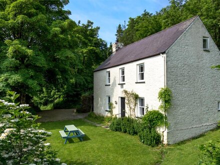 Cottage in Babel, West Wales