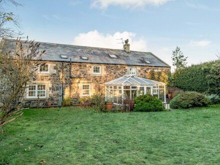 Cottage in Newton-by-the-Sea, Northumberland