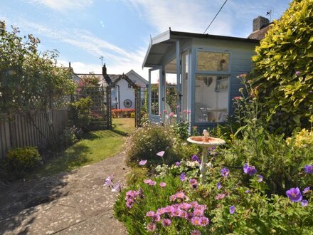 Cottage in Burton Bradstock, Dorset