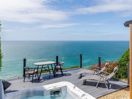 Log Cabin in Whitsand Bay, South Cornwall