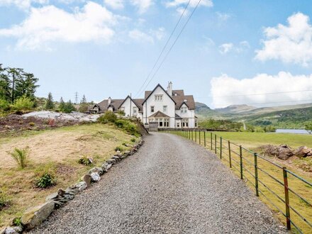 Cottage in Loch Lomond, Stirling and Clackmannanshire