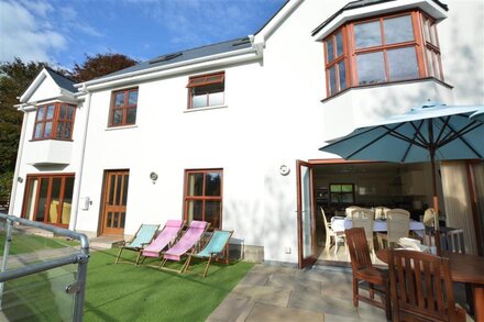 House in Stepaside, West Wales