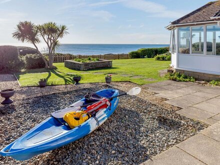 Bungalow in Downderry, South Cornwall