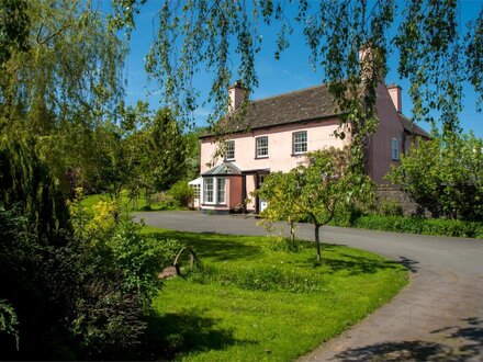 House in Talybont-On-Usk, Mid Wales