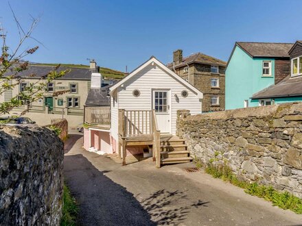 Apartment in New Quay, West Wales