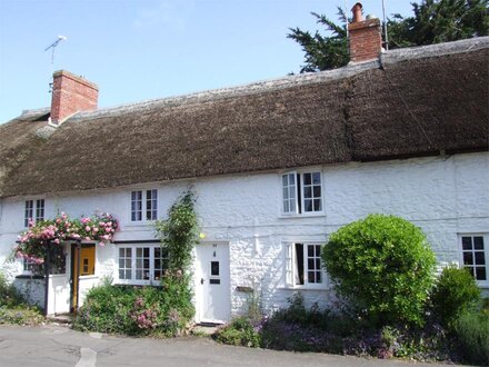 Cottage in Burton Bradstock, Dorset