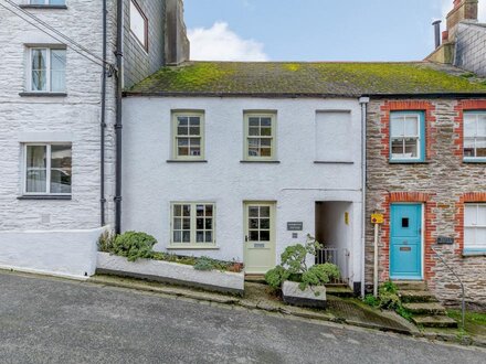 Cottage in Polruan, South Cornwall