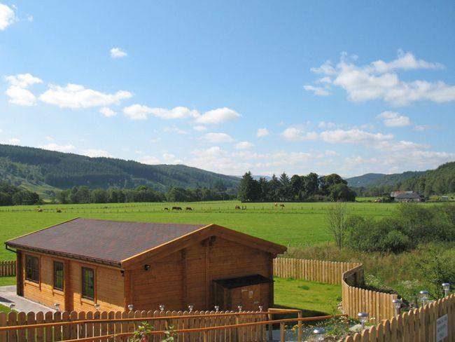 Log Cabin in Loch Ness, The Highlands