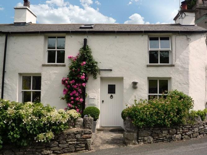 Cottage in Lindale, Cumbria