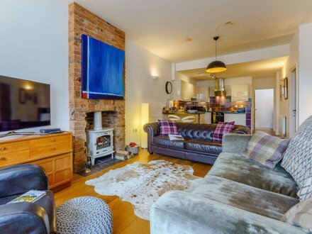 Apartment in Cranbrook, Kent