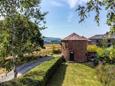 Barn in Hay-on-Wye, Mid Wales