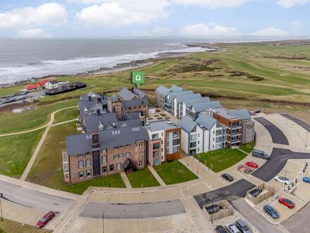 Apartment in Porthcawl, Rest Bay, South Wales