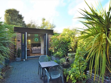 Cottage in Highcliffe, Dorset