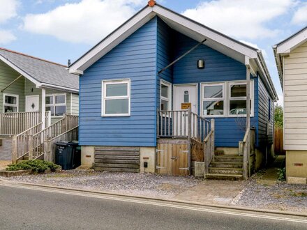 House in Gurnard, Isle of Wight