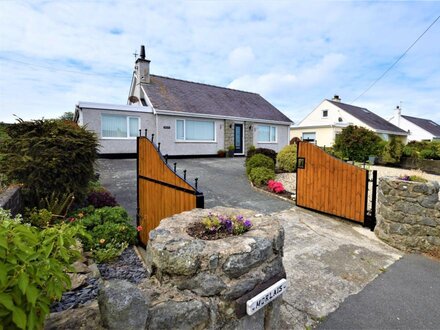 Bungalow in Moelfre, North Wales