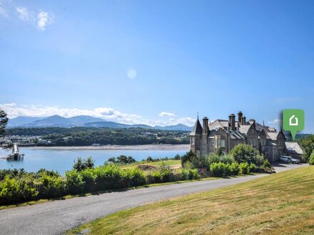 Cottage in Menai Straits, North Wales