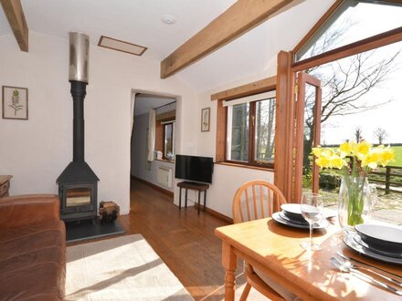 Log Cabin in Bigbury-on-Sea, South Devon