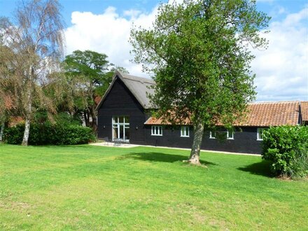 Burtons Farm Barn