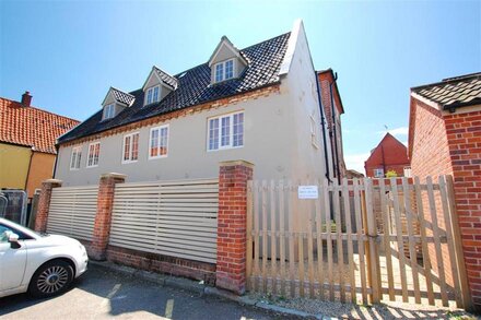 Apartment 1, Staithe Street