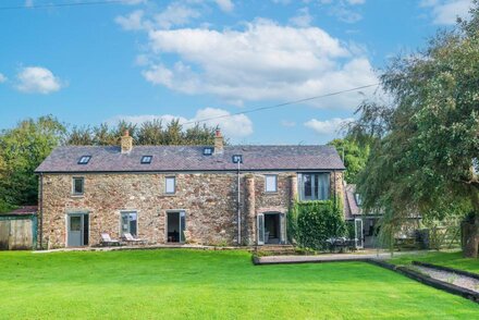 Lower Court Barn