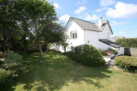 Clovelly Cottage