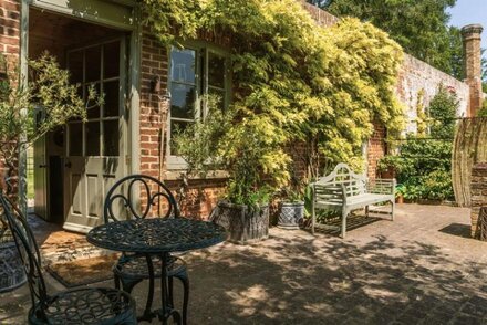 The Little Potting Shed