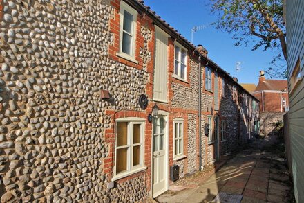 2 Museum Cottages