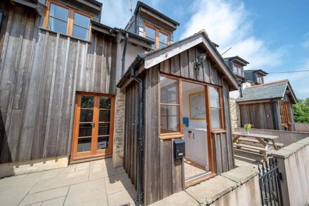 The Stable at West Down -  a cottage that sleeps 5 guests  in 3 bedrooms