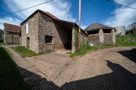 Charming countryside cottage in Braunton, sleeps 5,  close to the coast