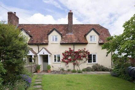 18th Century Cottage in Dorset Countryside