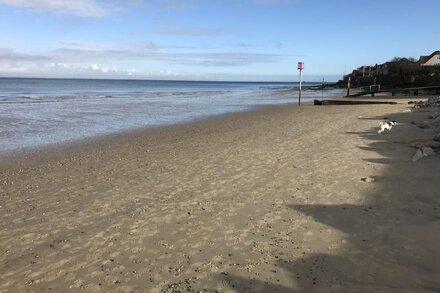 2 Bedroom Bungalow SV58, Seaview, Isle of Wight, Dog Friendly