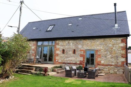 Leopards Barn -  a barn conversion that sleeps 5 guests  in 2 bedrooms