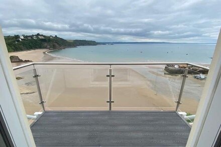 Floating Beach Hut. Seagull eye view over the famous iconic Tenby harbour.