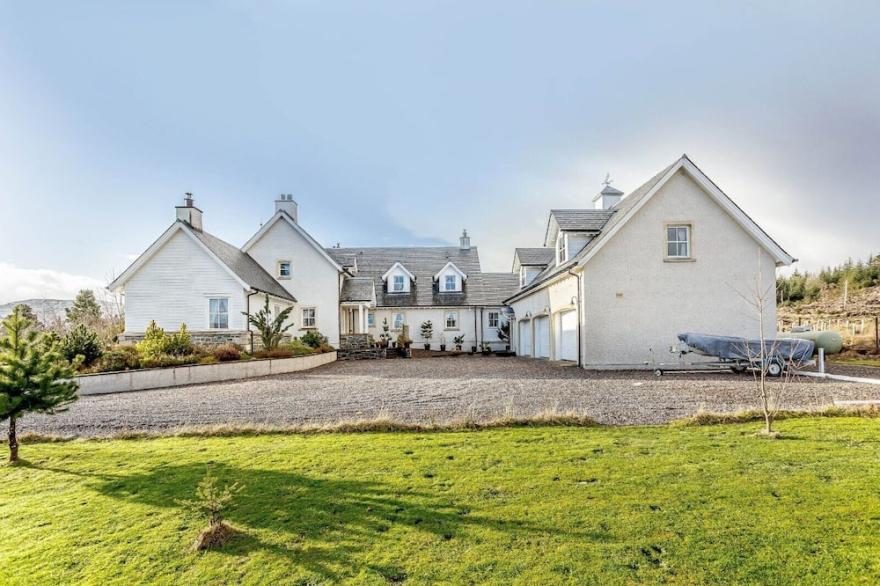 Large Loch Ness Country House with Hot Tubs, Sauna, and beautiful views.