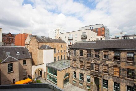 1 Bedroom Flat in the Heart of Merchant City!