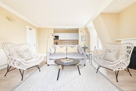 Sonder Royal Garden Apartments | One-Bedroom Apartment w/ Garden View