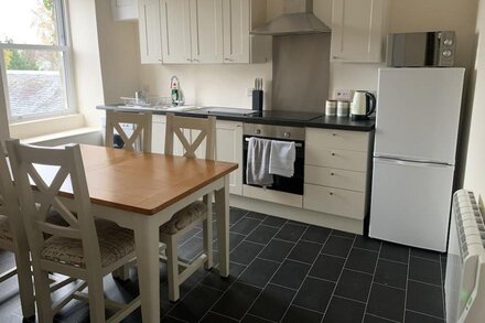 Cosy Apartment 1 -  Lanark Town Centre