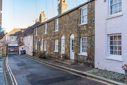 Three Kings Yard - set in the heart of the wonderful town of Sandwich