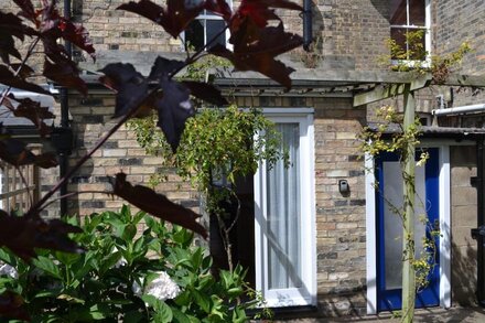 Delightful Victorian Townhouse in the Heart of Cambridge, sleeps 4