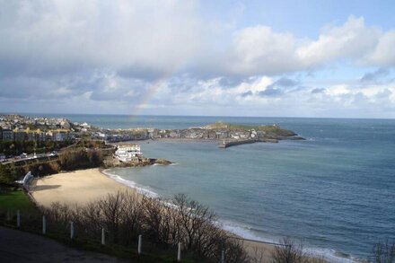 Holiday Apartment With Sea Views And Parking Space