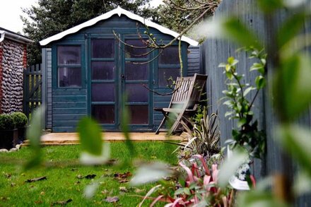 Luxury 4 bedroom North Norfolk cottage in lovely coastal village location