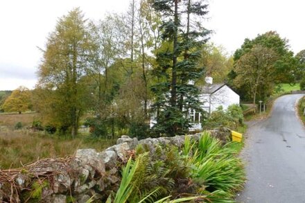 Stunning views surround this fully equipped and modernised lakeland cottage.