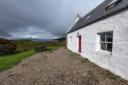 Traditional Old Croft House Renovated To High Standard With Sea Views